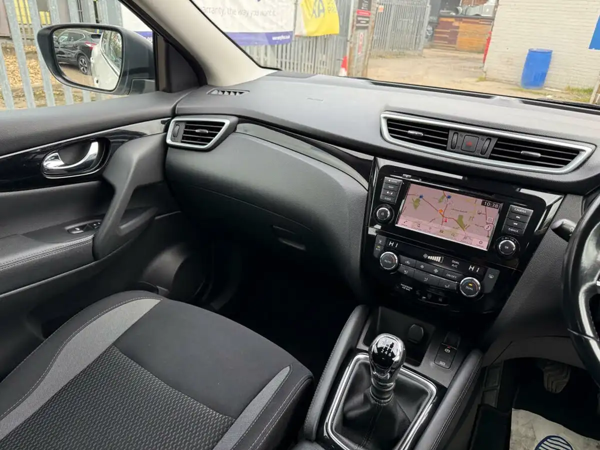 2019-nissan-qashqai-13-dig-t-acenta-premium-140ps-big-32