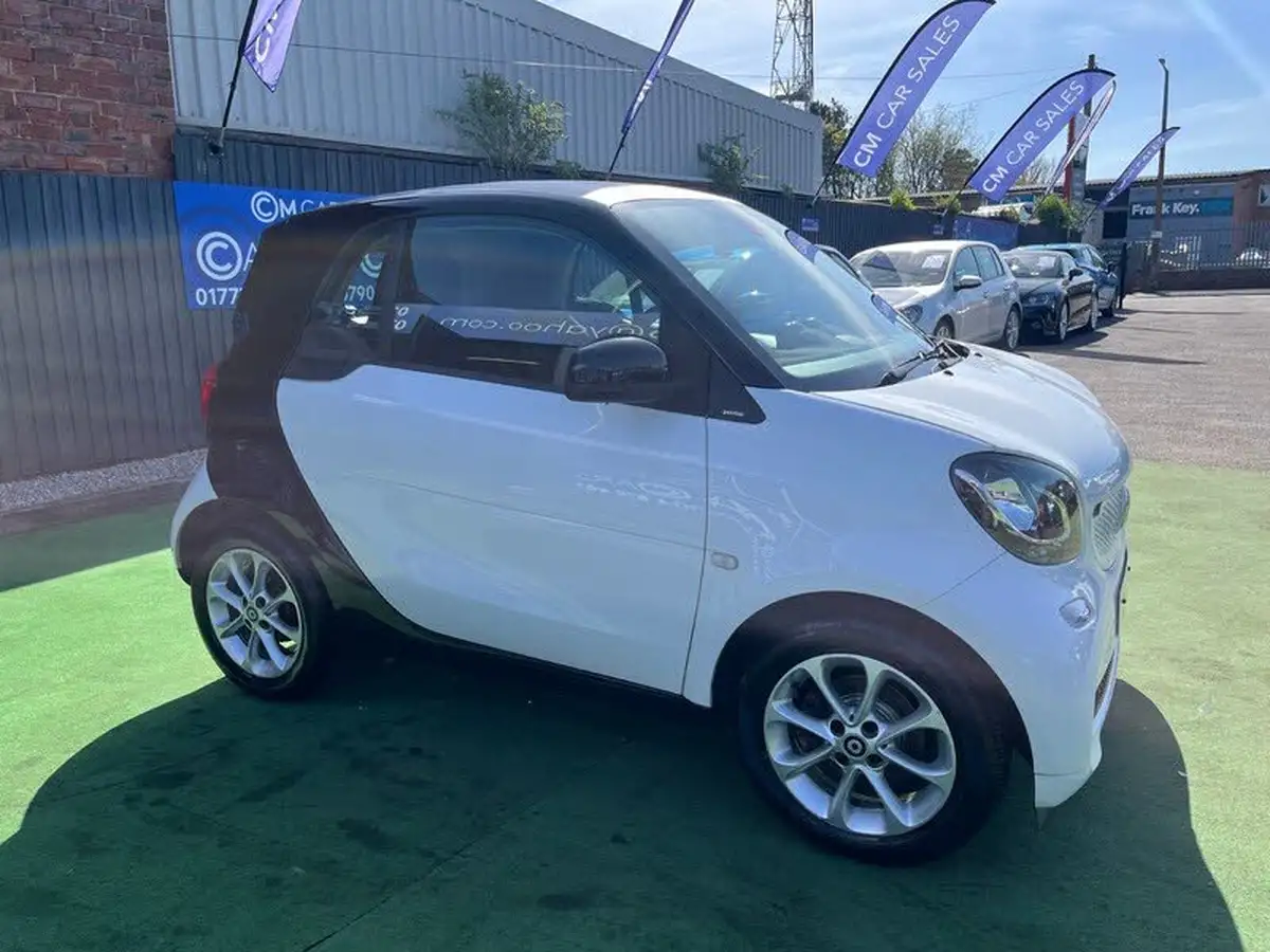 2016-smart-fortwo-10-passion-70bhp-premiumss-coupe-big-0