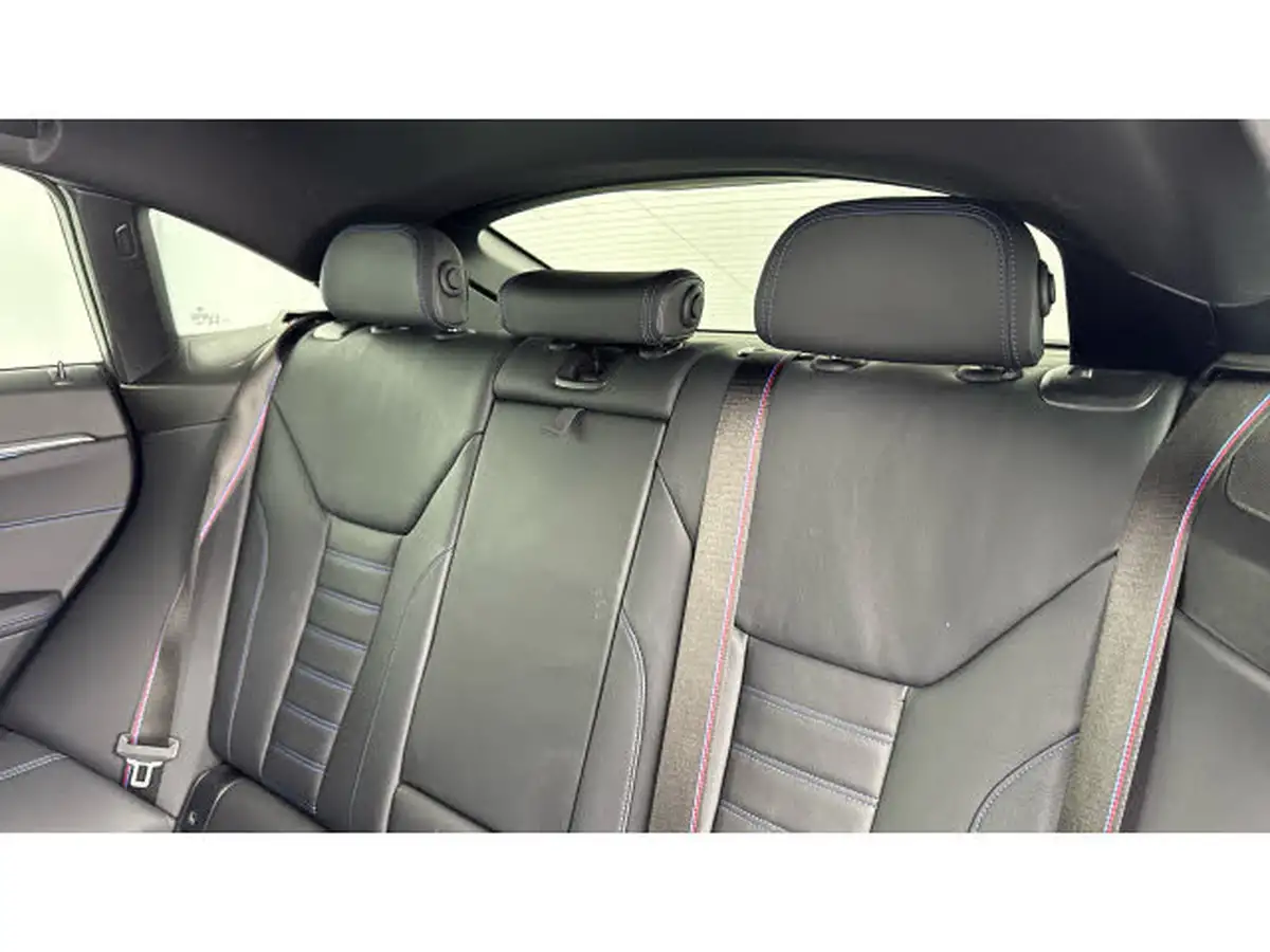 2022-bmw-i4-e-m50-big-11