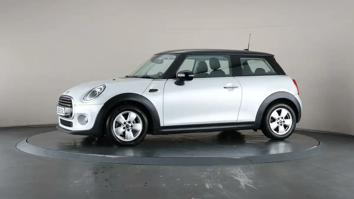 2019-mini-cooper-15-cooper-classic-hatchback-3d-auto-big-32