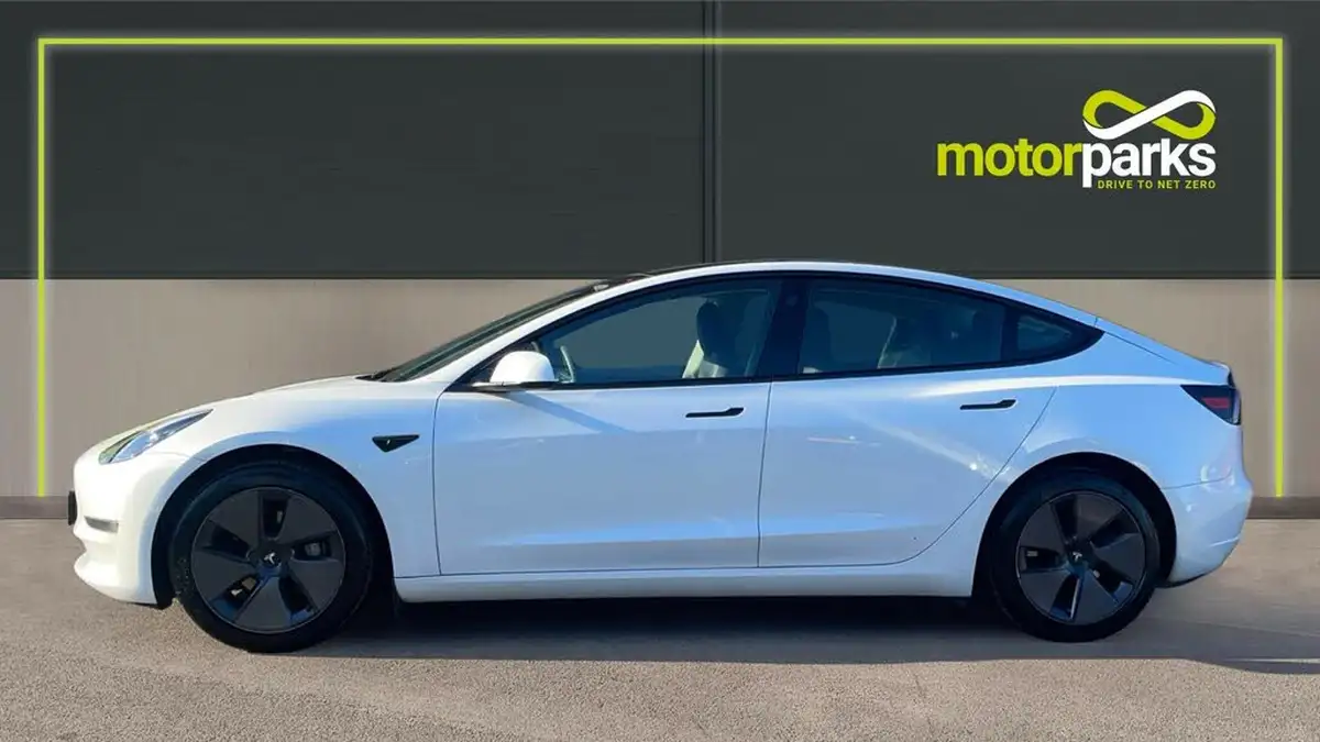 2022-tesla-model-3-e-long-range-big-5