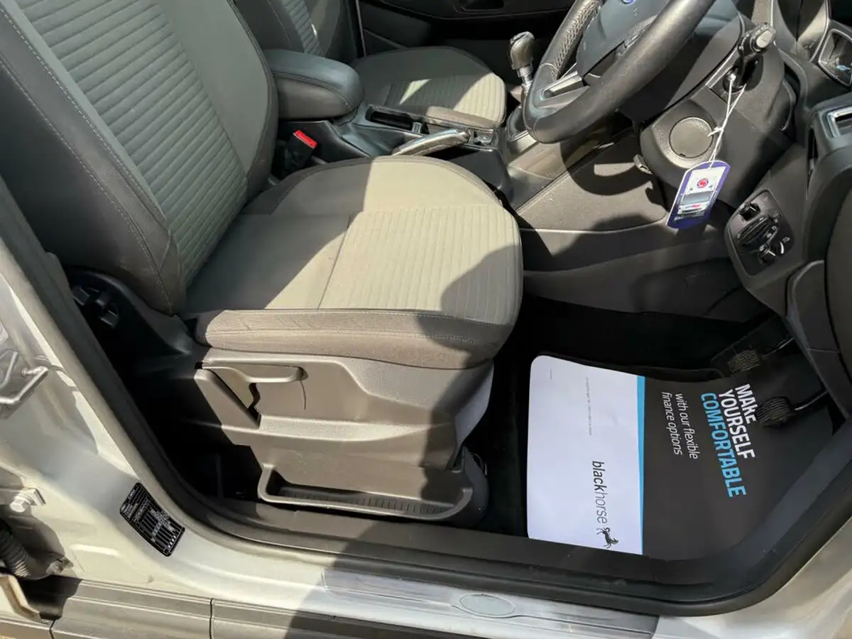 2018-ford-c-max-10t-titanium-125ps-big-17