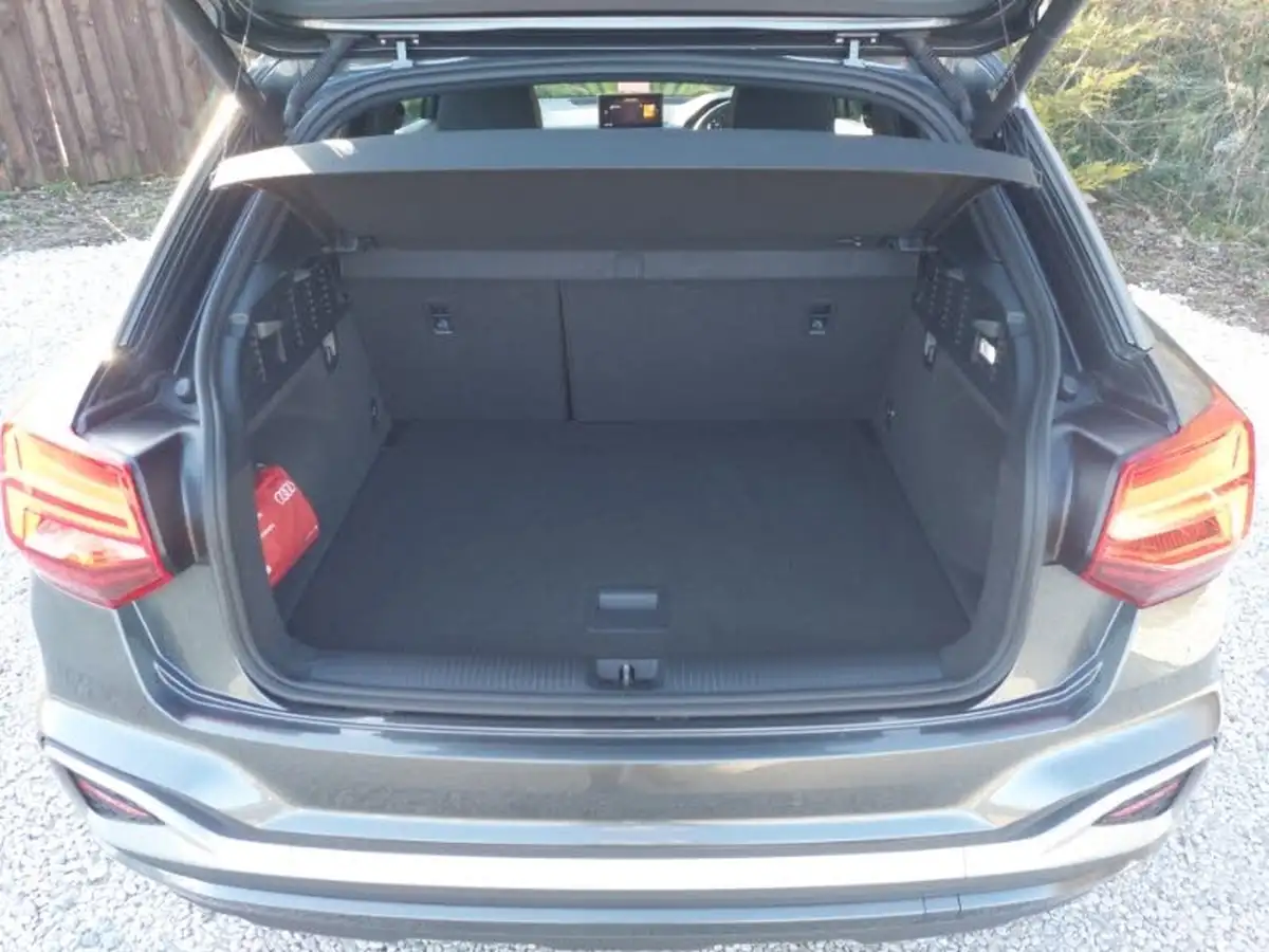 2022-audi-q2-15-35-tfsi-s-line-tronic-big-7