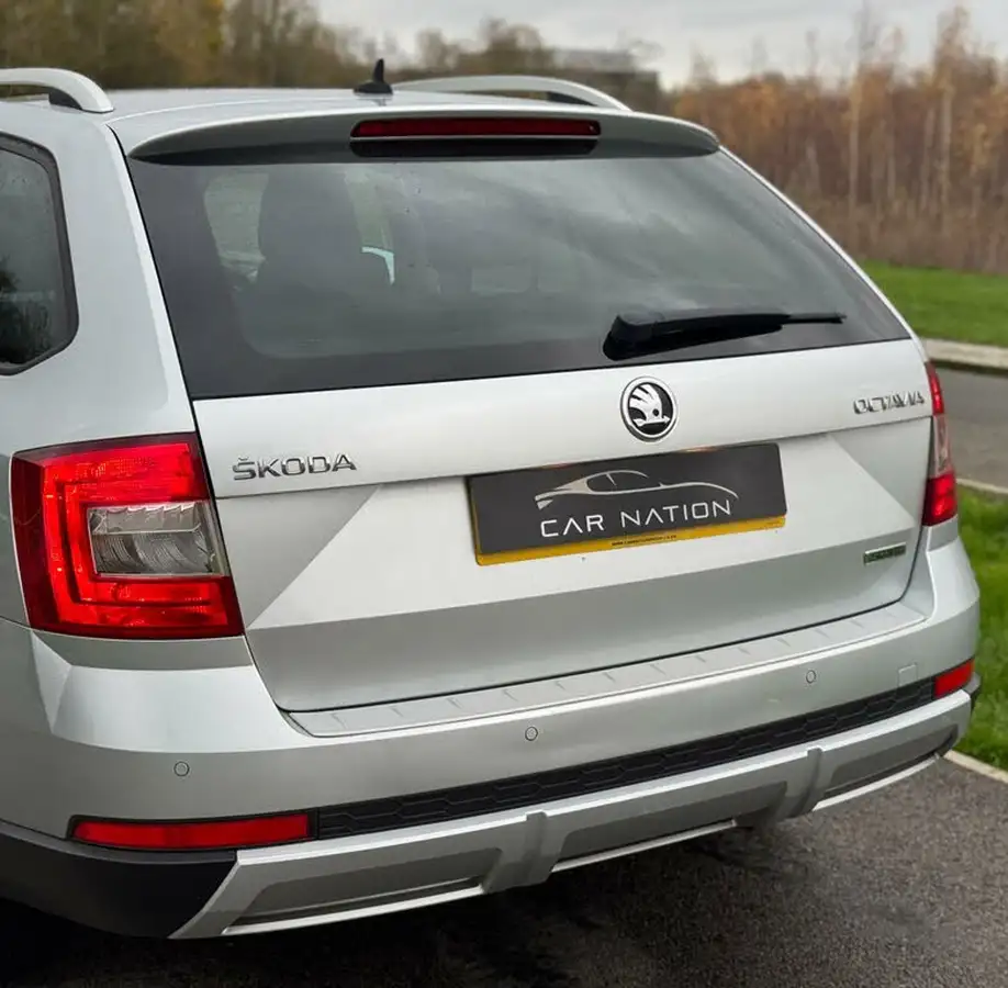 2016-skoda-octavia-20tdi-scout-184ps-dsg-big-5