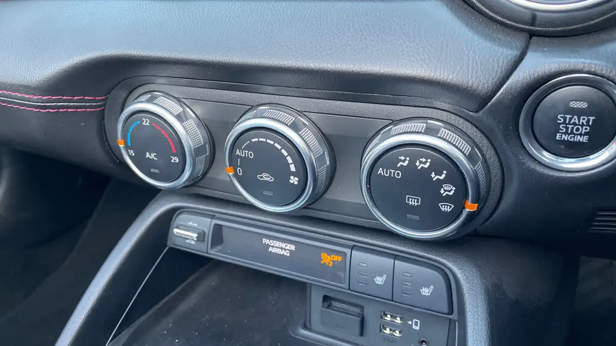 2018-mazda-mx-5-20-sport-rf-big-24