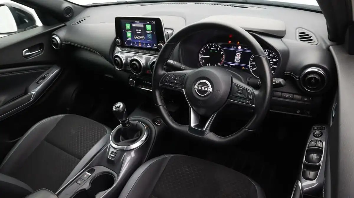 2023-nissan-juke-10-dig-t-n-connecta-big-9
