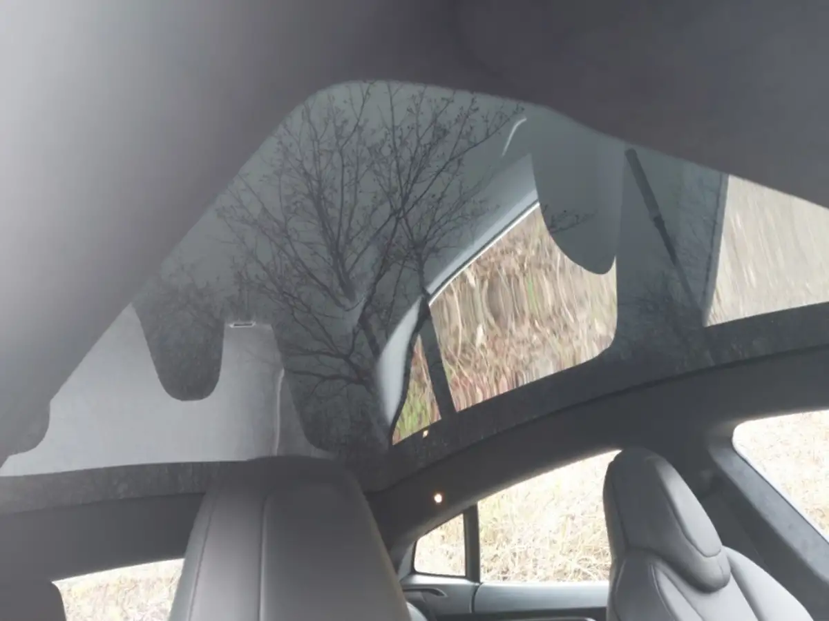2019-tesla-model-s-e-long-range-big-14