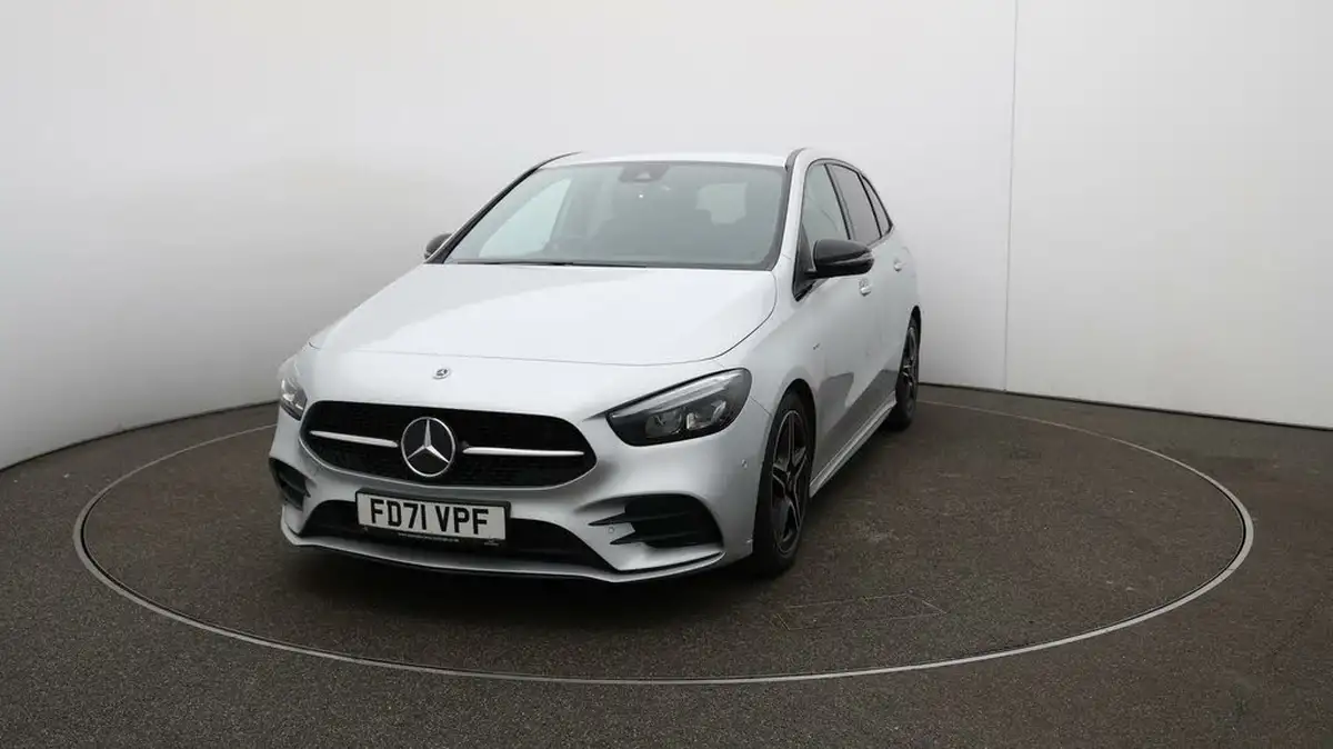 2022-mercedes-benz-b-class-13-b200-amg-line-premium-edition-big-31