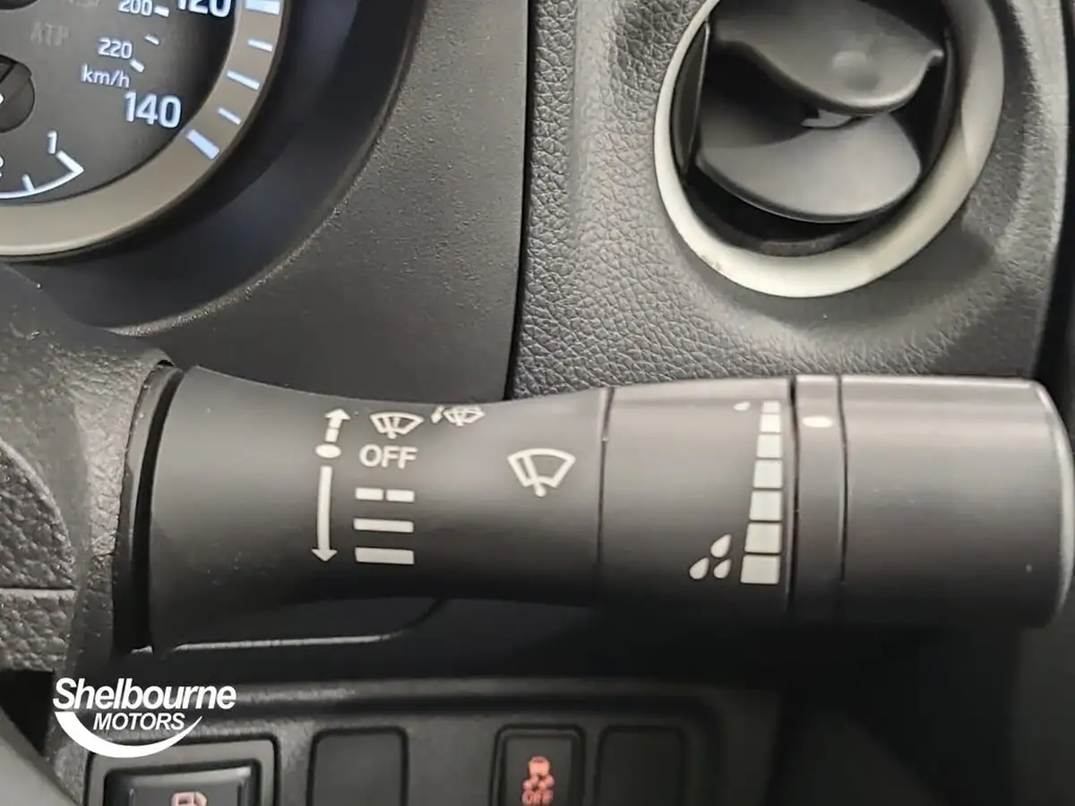 2021-nissan-navara-23dci-tt-tekna-8-navileather-auto-big-30