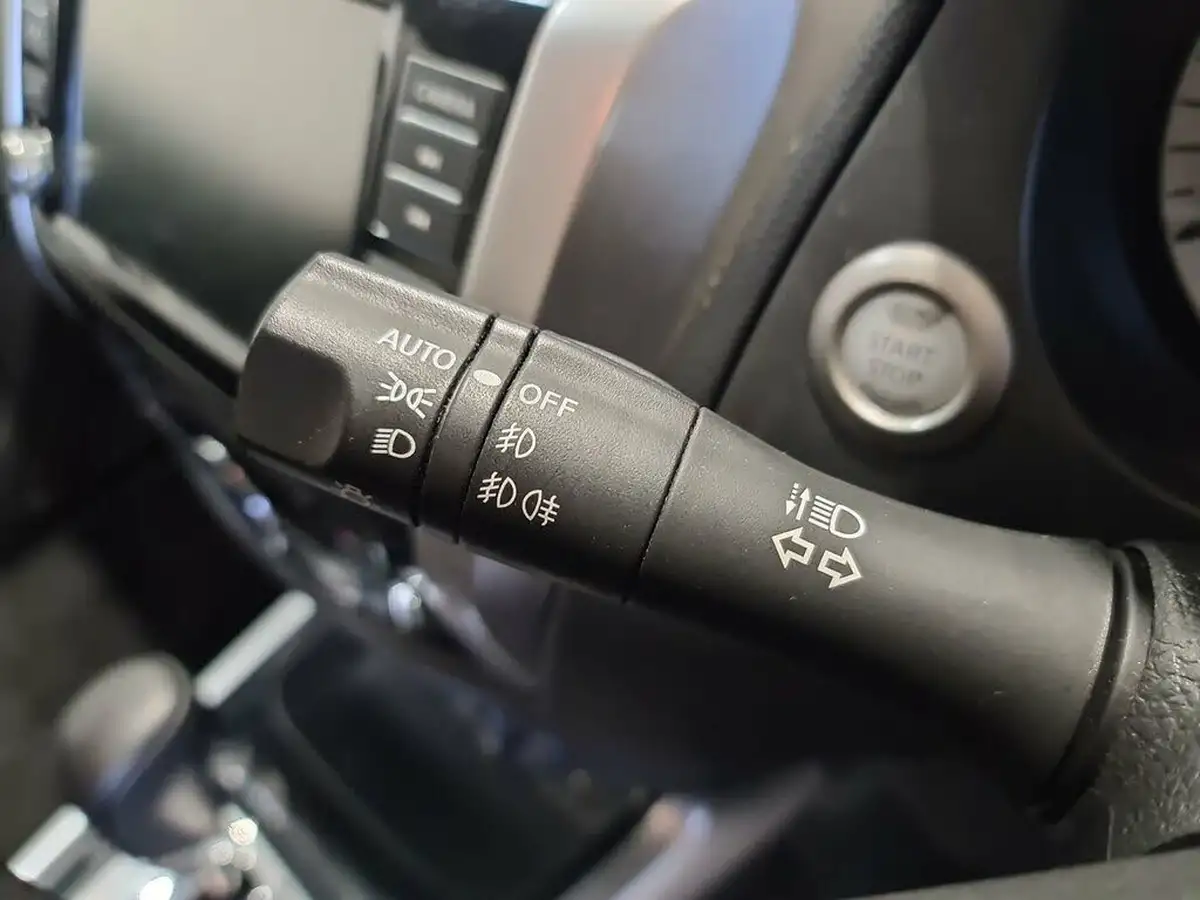 2021-nissan-navara-23dci-tt-tekna-8-navileather-auto-big-29