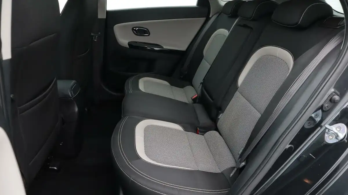 2017-kia-ceed-16crdi-3-sportswagon-big-16