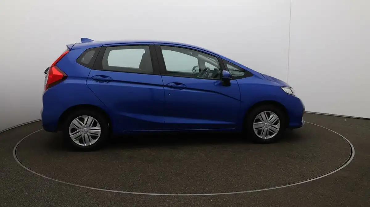 2018-honda-jazz-13-i-vtec-s-big-40