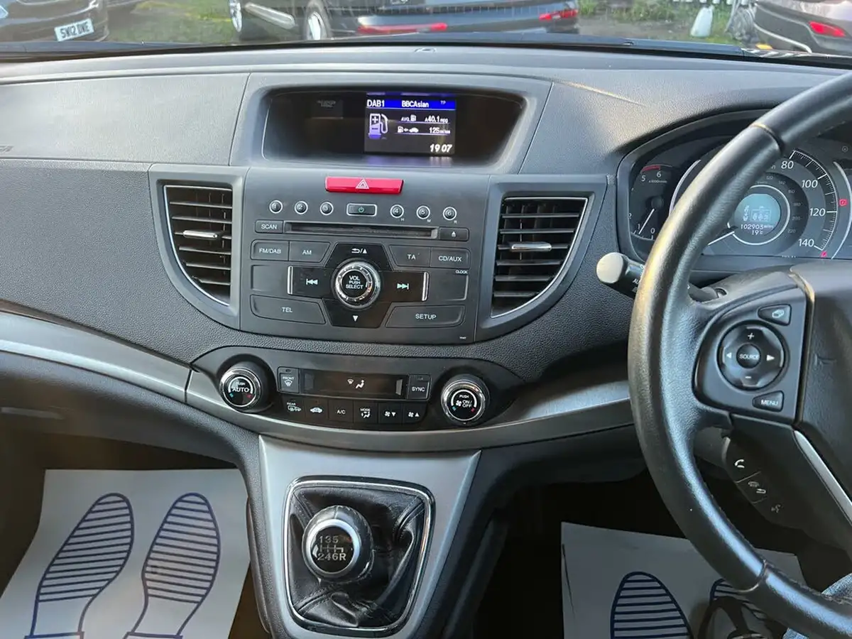 2014-honda-cr-v-22-i-dtec-se-dab-audio-big-39