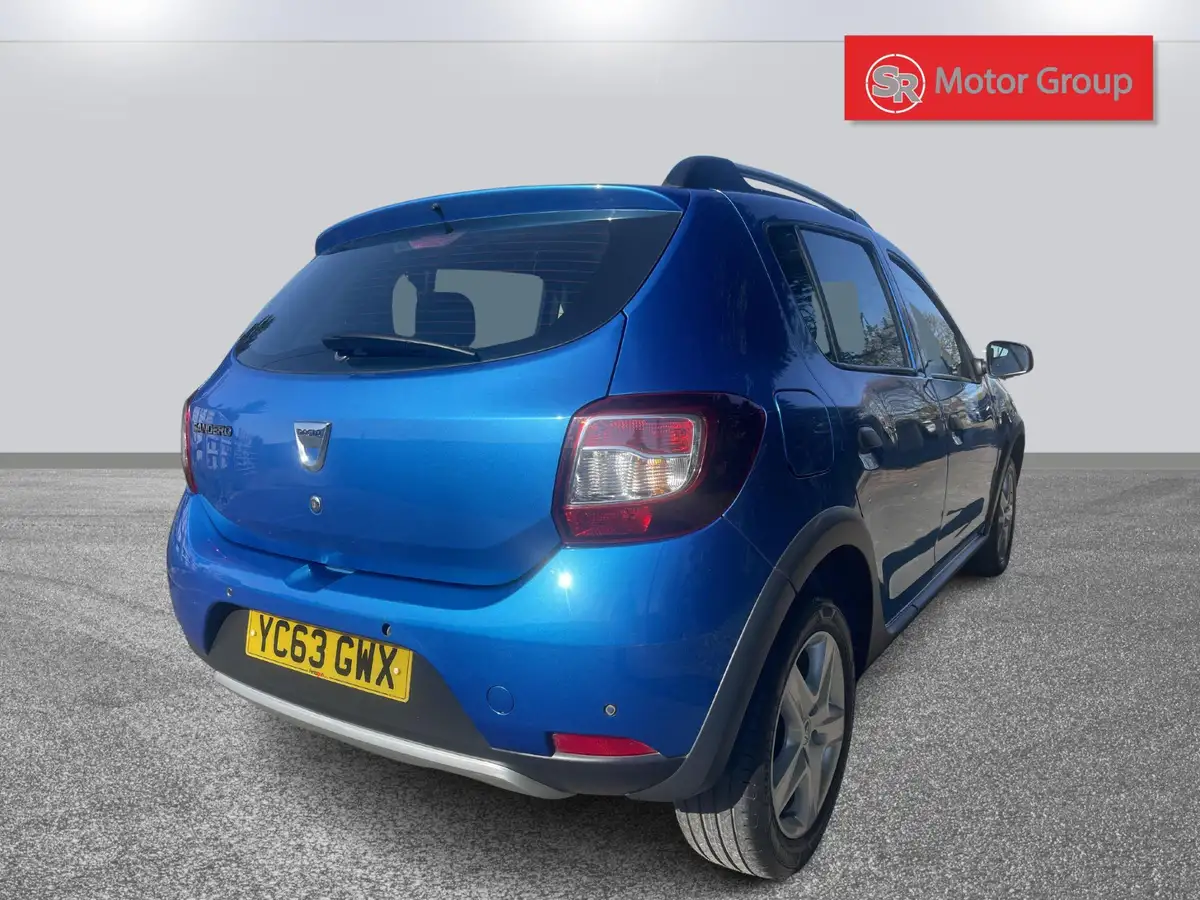 2013-dacia-sandero-stepway-09-laureate-big-13