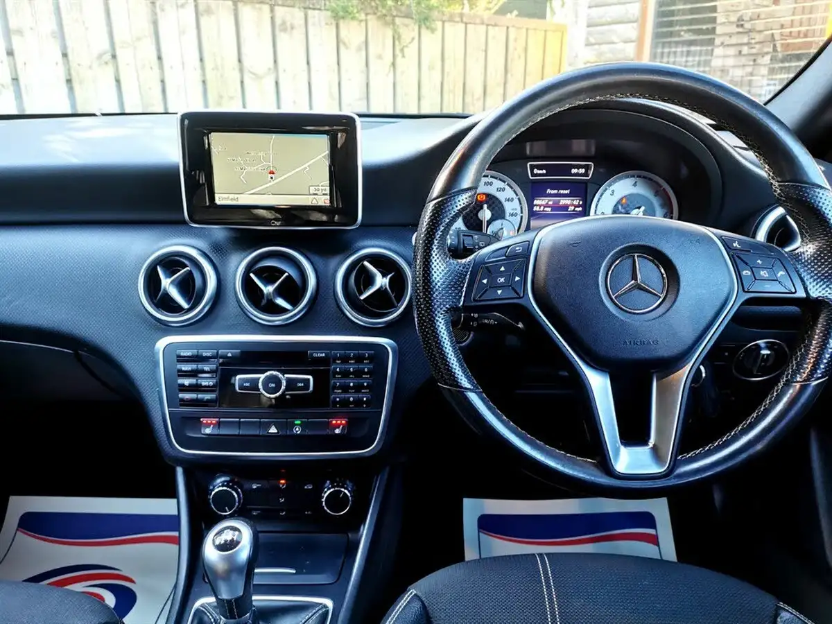 2015-mercedes-benz-a-class-15cdi-a180-sport-big-9