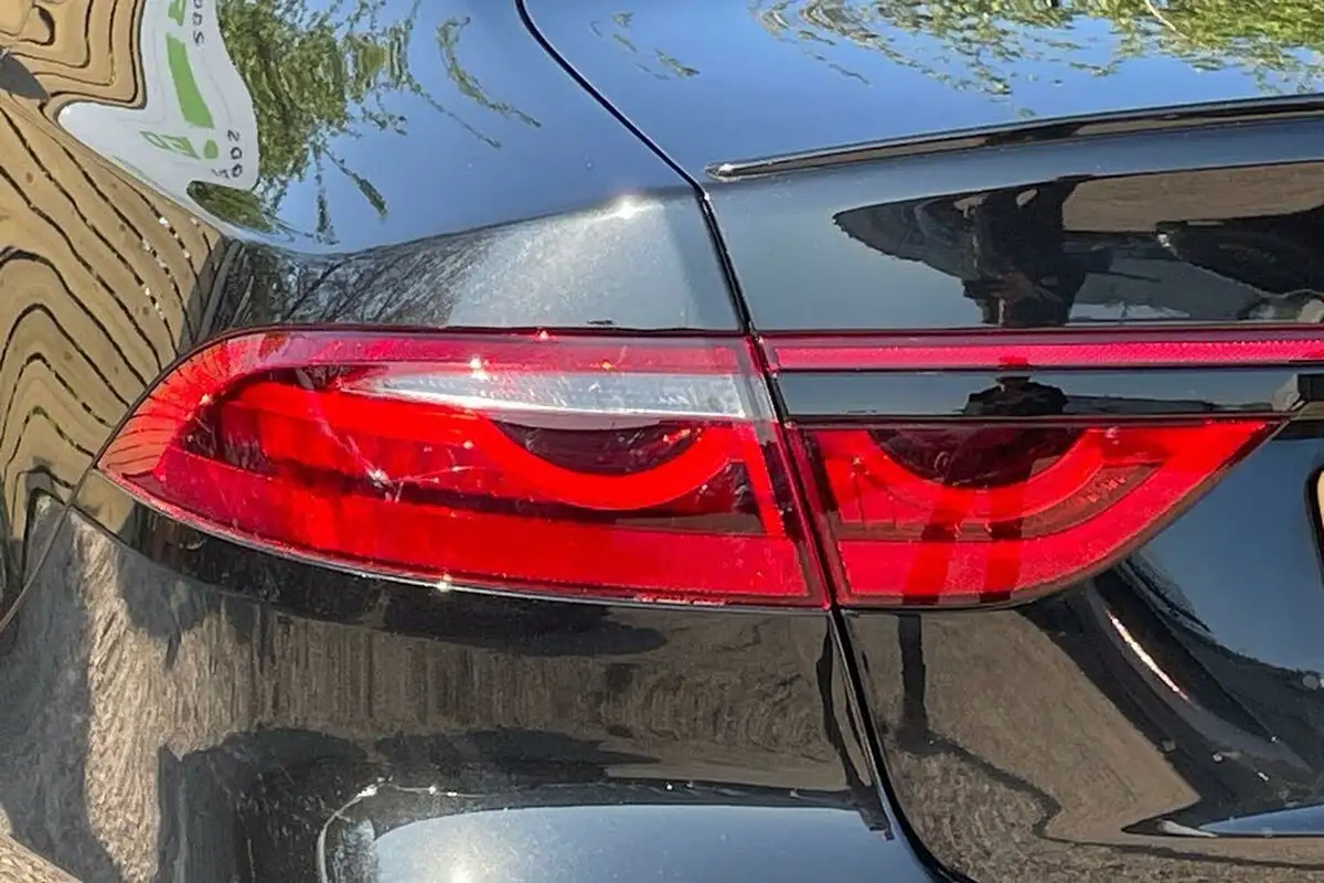 2024-jaguar-xf-20-p300-300-sport-saloon-4d-big-15