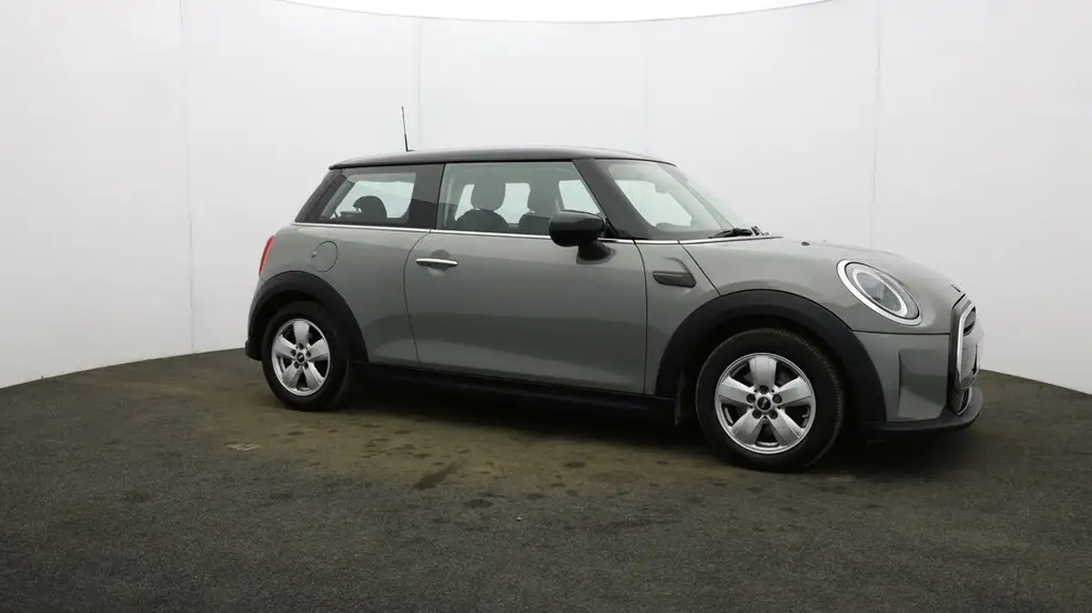 2021-mini-cooper-15-cooper-classic-hatchback-3d-big-41