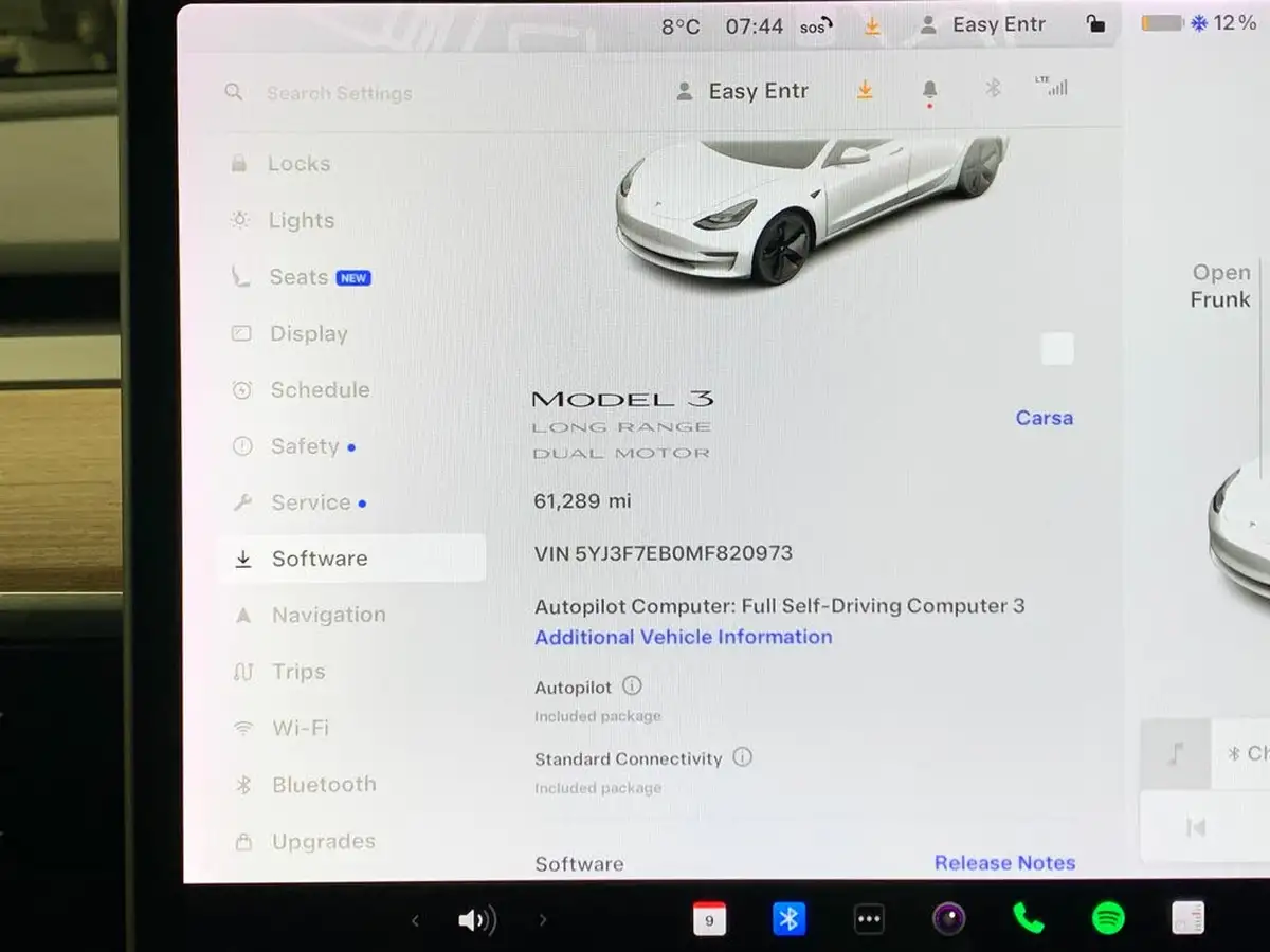 2020-tesla-model-3-e-long-range-big-16