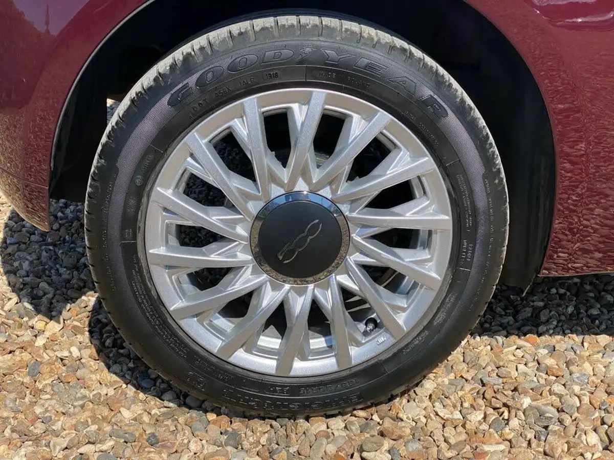 2018-fiat-500-12-lounge-big-17