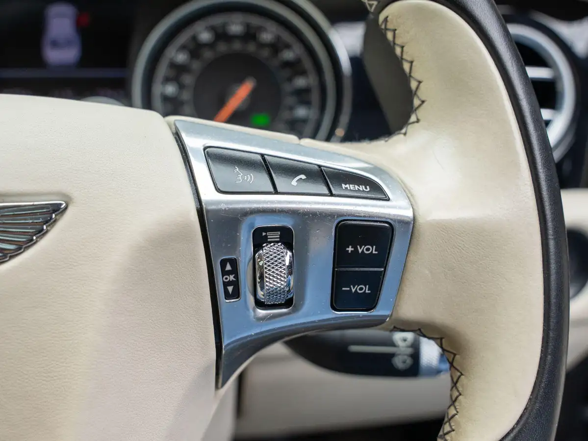 2016-bentley-flying-spur-40-big-33
