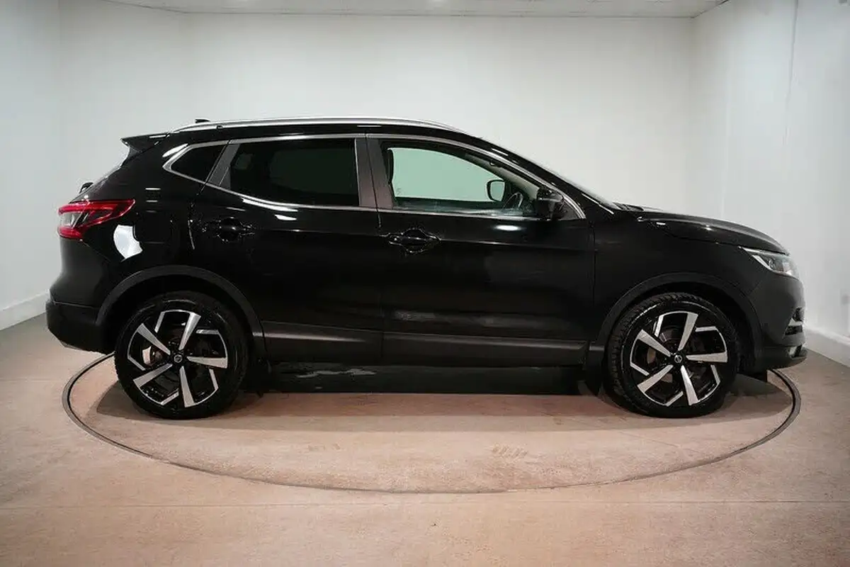 2019-nissan-qashqai-13-dig-t-tekna-160ps-dct-big-3