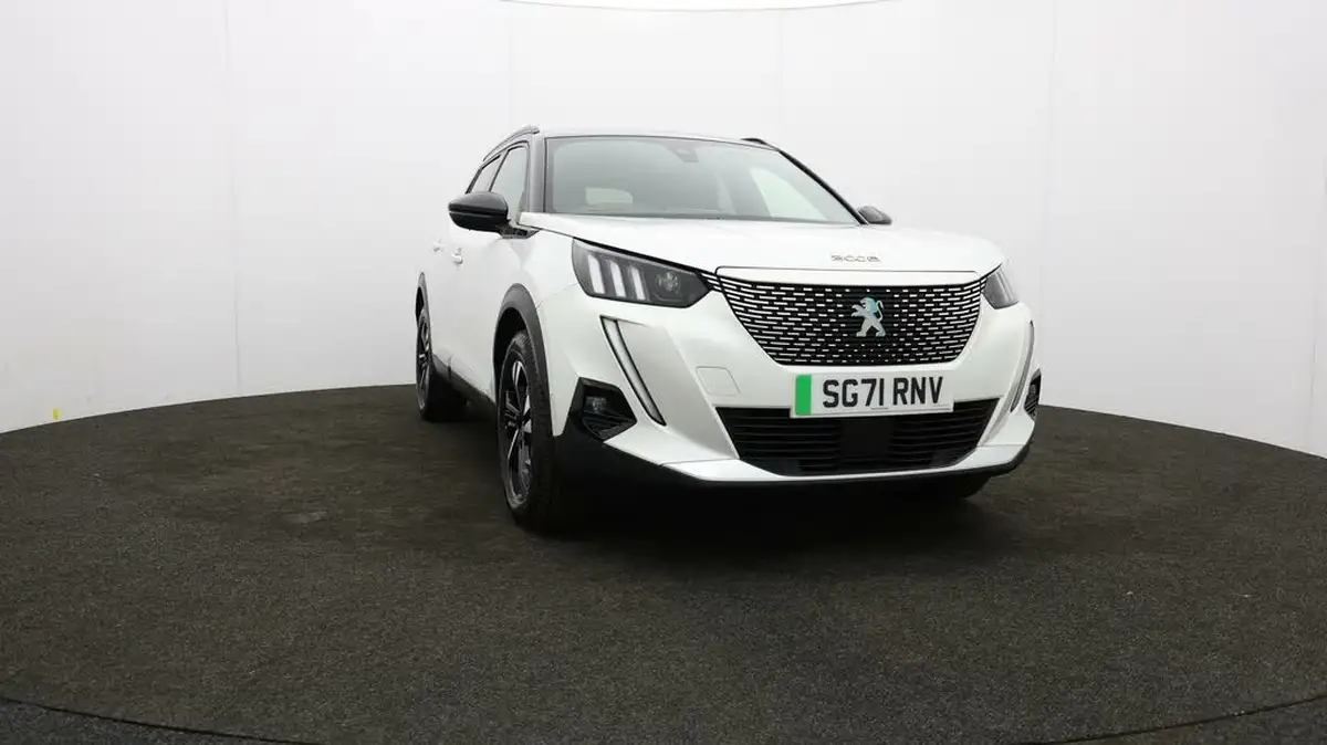 2021-peugeot-2008-suv-e-gt-big-43