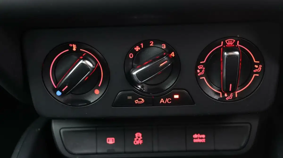 2018-audi-a1-14-tfsi-s-line-nav-125ps-sportback-5d-big-11