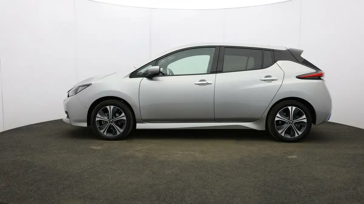 2022-nissan-leaf-e-n-connecta-big-3