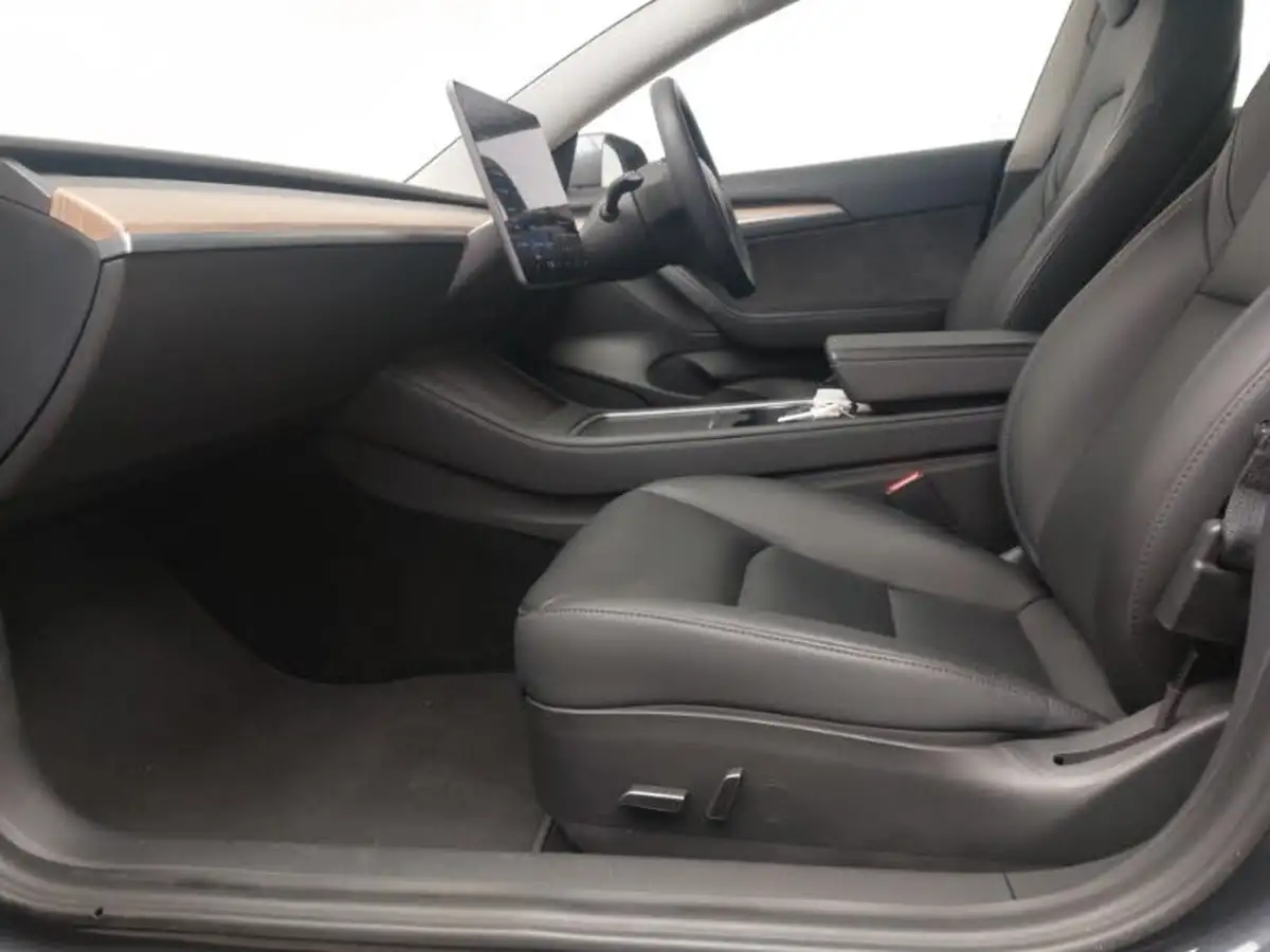 2021-tesla-model-3-e-long-range-awd-big-4