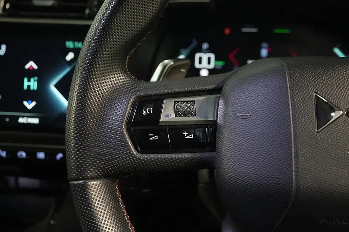 2021-ds-ds-7-crossback-e-tense-performance-line-225ps-big-27