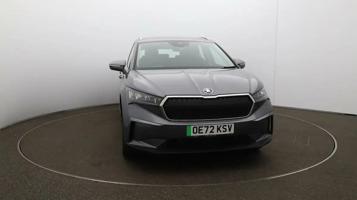 2022-skoda-enyaq-e-60-big-33