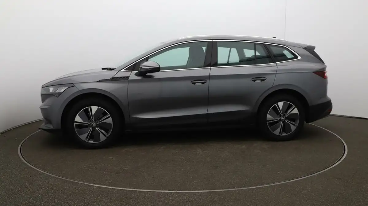 2022-skoda-enyaq-e-60-big-57