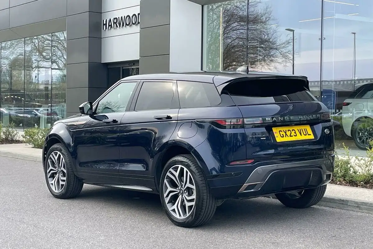 2023-land-rover-range-rover-evoque-15-p300e-r-dynamic-hse-big-10