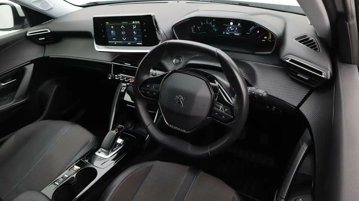2021-peugeot-2008-suv-e-allure-big-9