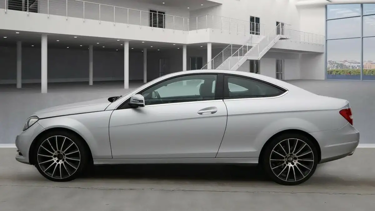 2013-mercedes-benz-c-class-21cdi-c220-cdi-executive-se-170bhp-cdi-coupe-2d-7g-tronic-plus-big-5