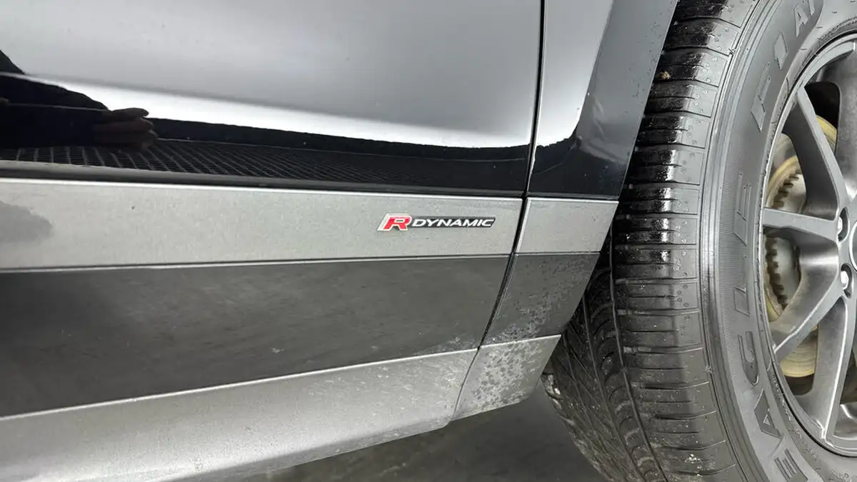 2021-land-rover-range-rover-evoque-20-d165-r-dynamic-big-23