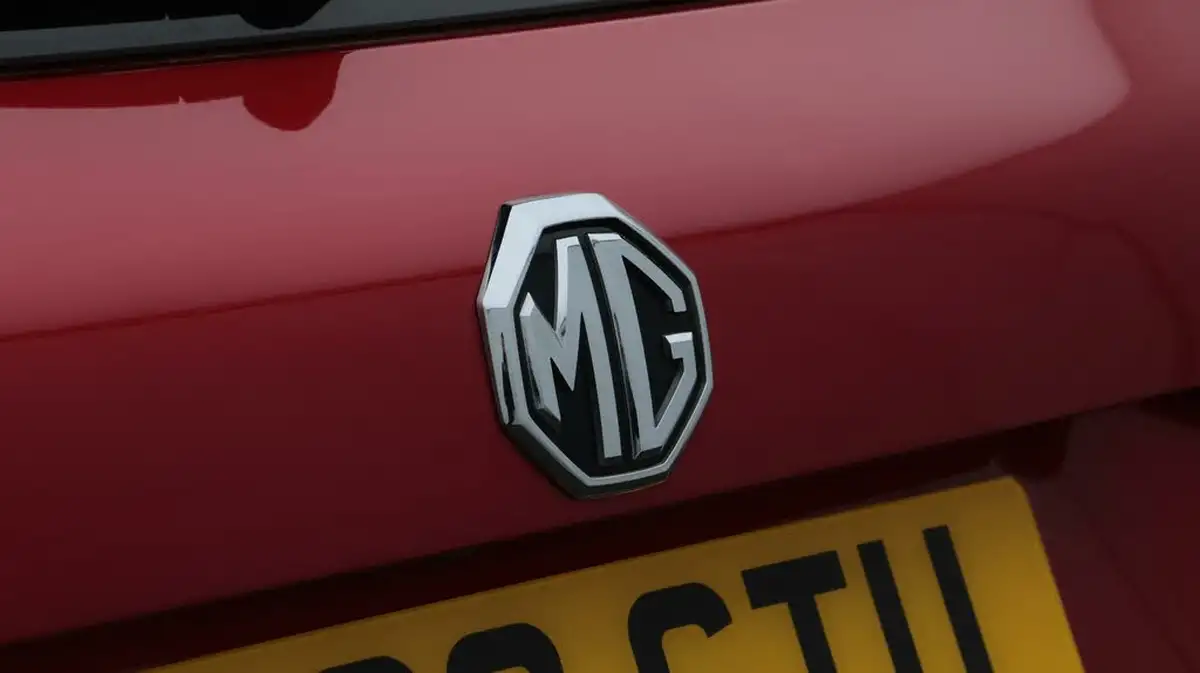 2022-mg-hs-15t-gdi-exclusive-258ps-plug-in-hybrid-auto-big-21
