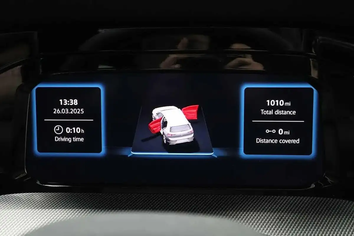 2024-volkswagen-golf-15-tsi-r-line-150ps-hatchback-big-11