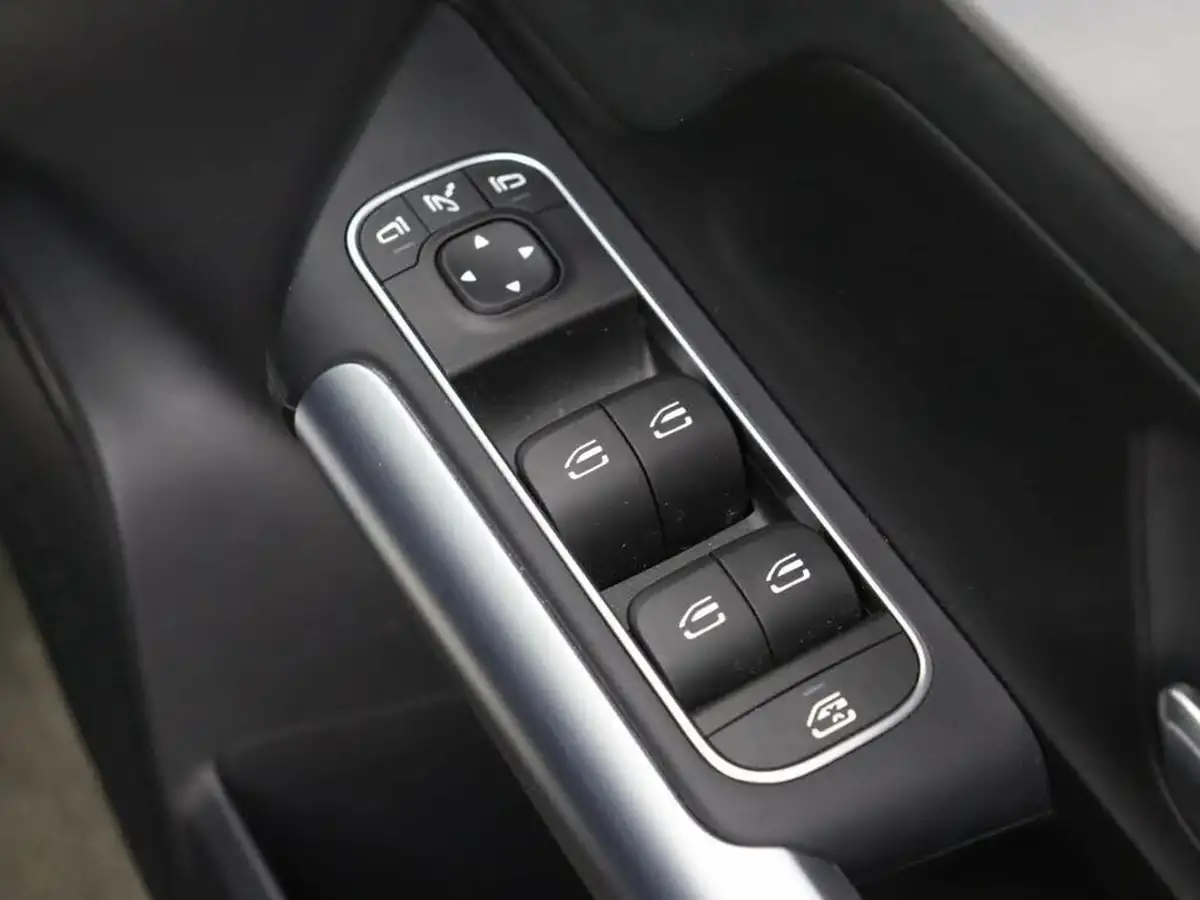 2022-mercedes-benz-eqa-e-eqa-250-amg-line-premium-big-26
