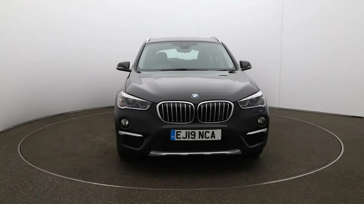 2019-bmw-x1-20-sdrive-20i-xline-sdrive20i-big-32