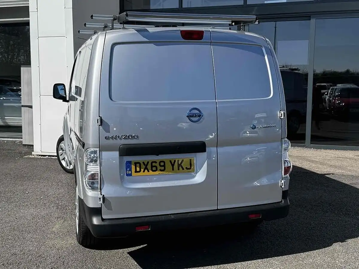 2019-nissan-env200-e-acenta-panel-van-auto-big-9