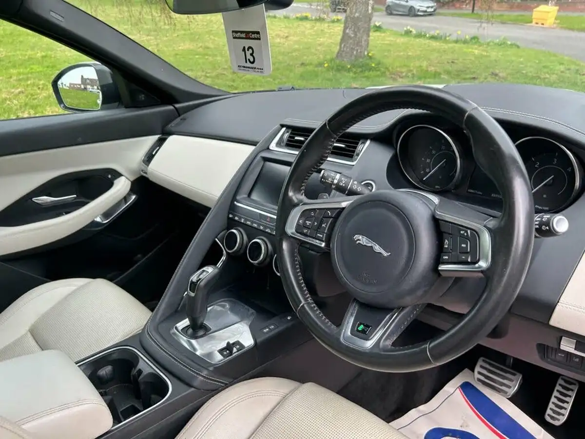 2018-jaguar-e-pace-20-i4d-r-dynamic-s-150ps-awd-ss-auto-big-10