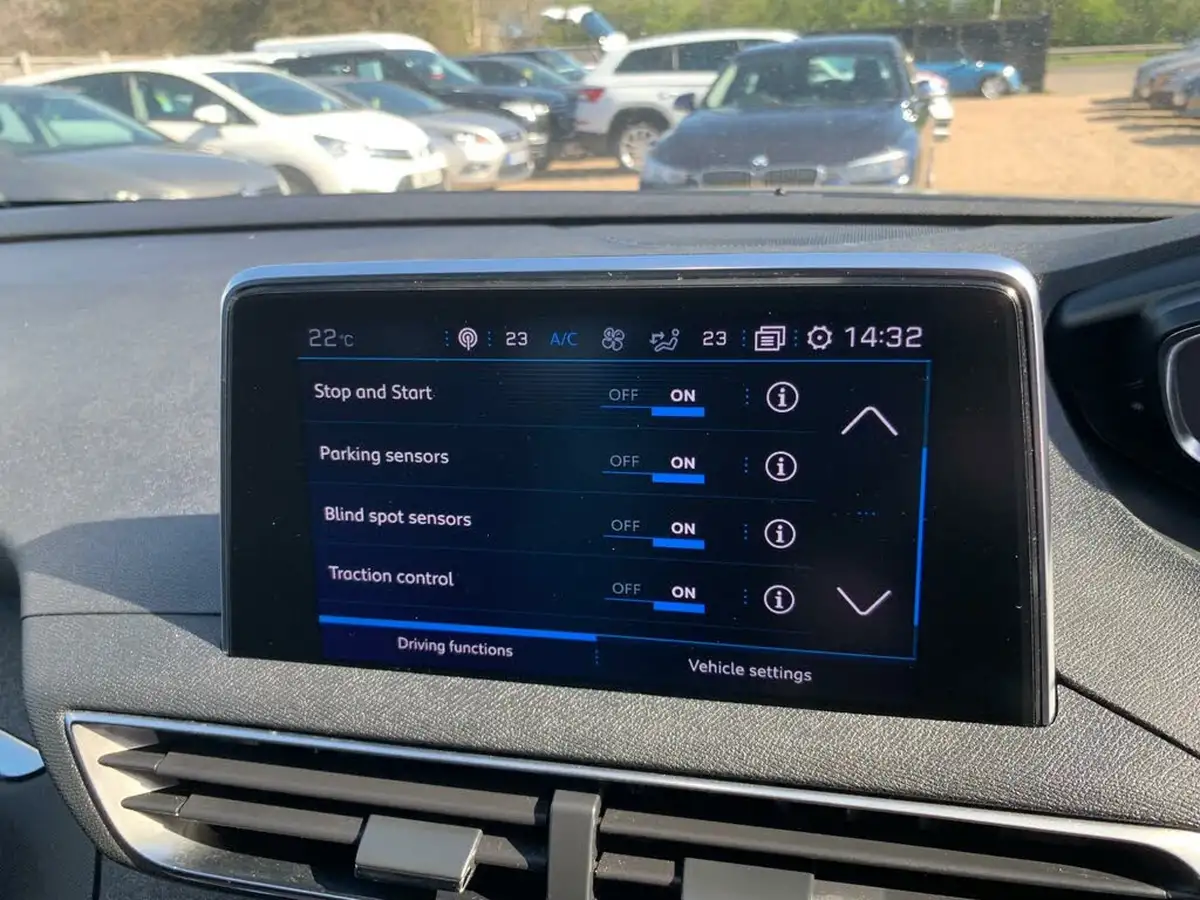 2020-peugeot-5008-suv-15-bluehdi-allure-big-17