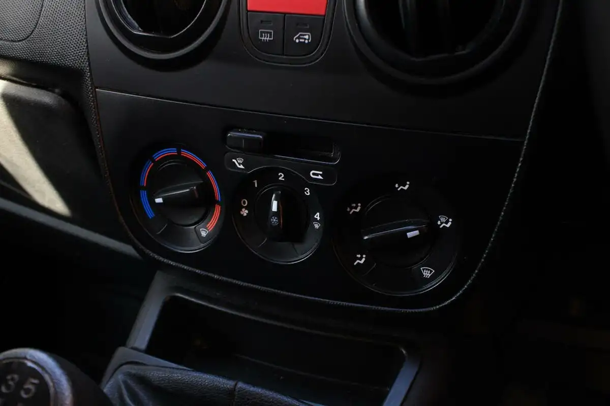 2021-fiat-fiorino-13td-cargo-tecnico-multijet-95pseu6d-big-17