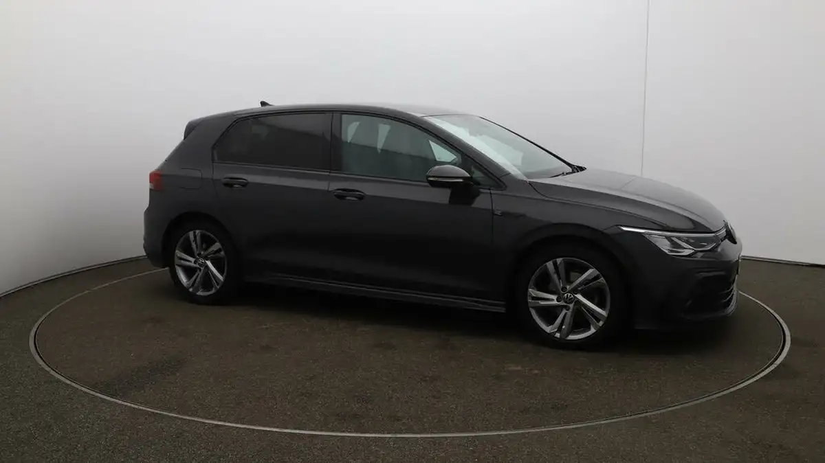 2022-volkswagen-golf-15-tsi-r-line-150ps-hatchback-big-40