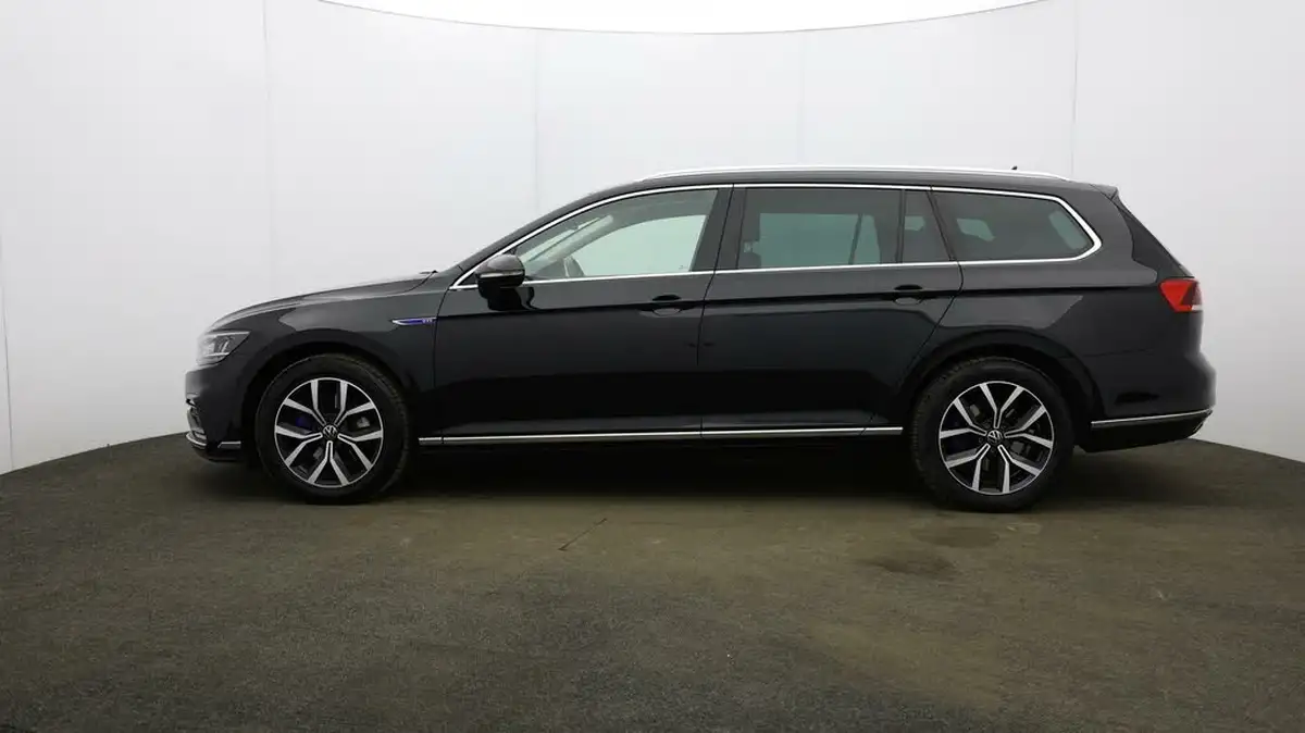 2021-volkswagen-passat-14-tsi-gte-estate-5d-big-60