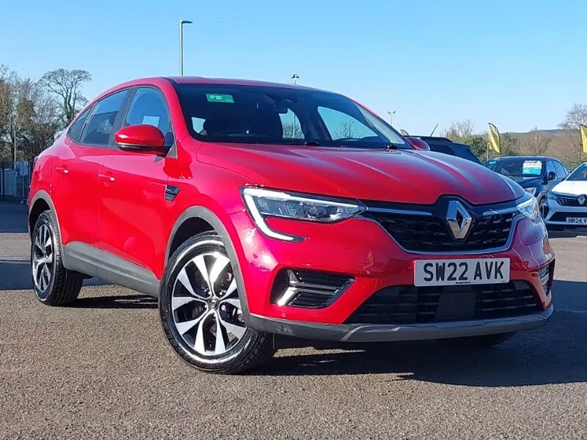 2022-renault-arkana-16-iconic-big-0