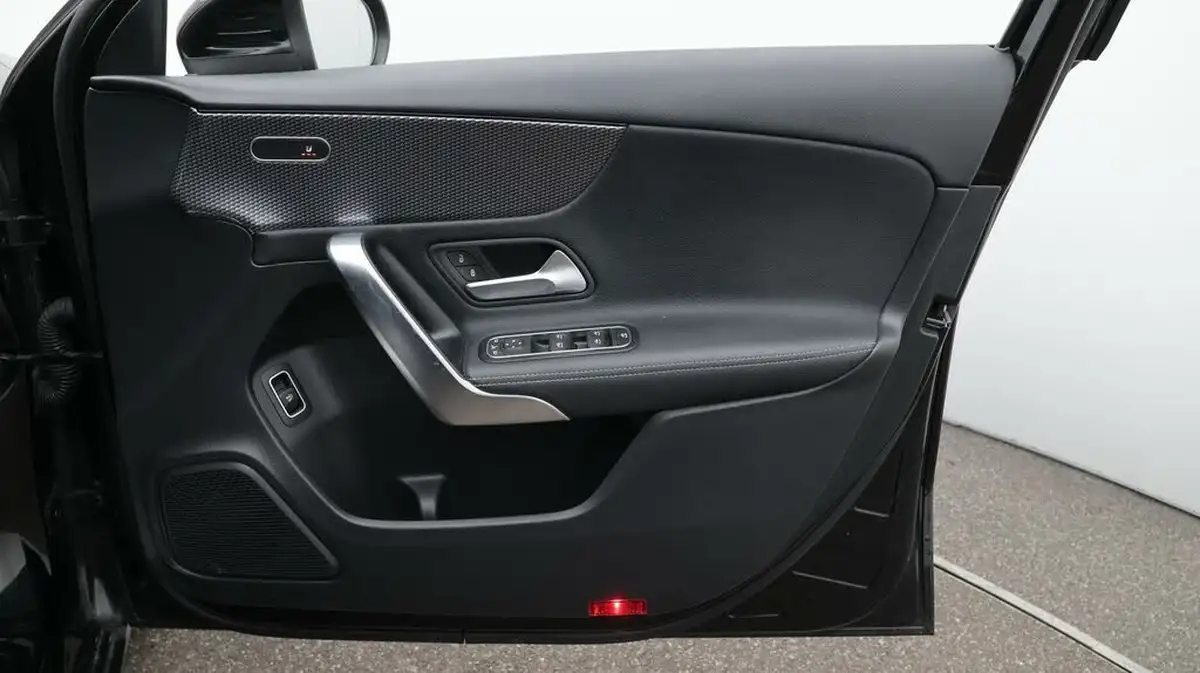 2022-mercedes-benz-a-class-13-a180-sport-executive-edition-saloon-4d-7g-dct-big-15
