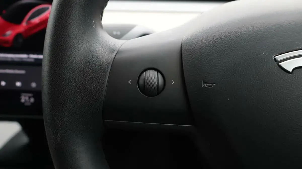 2020-tesla-model-3-e-standard-plus-big-23