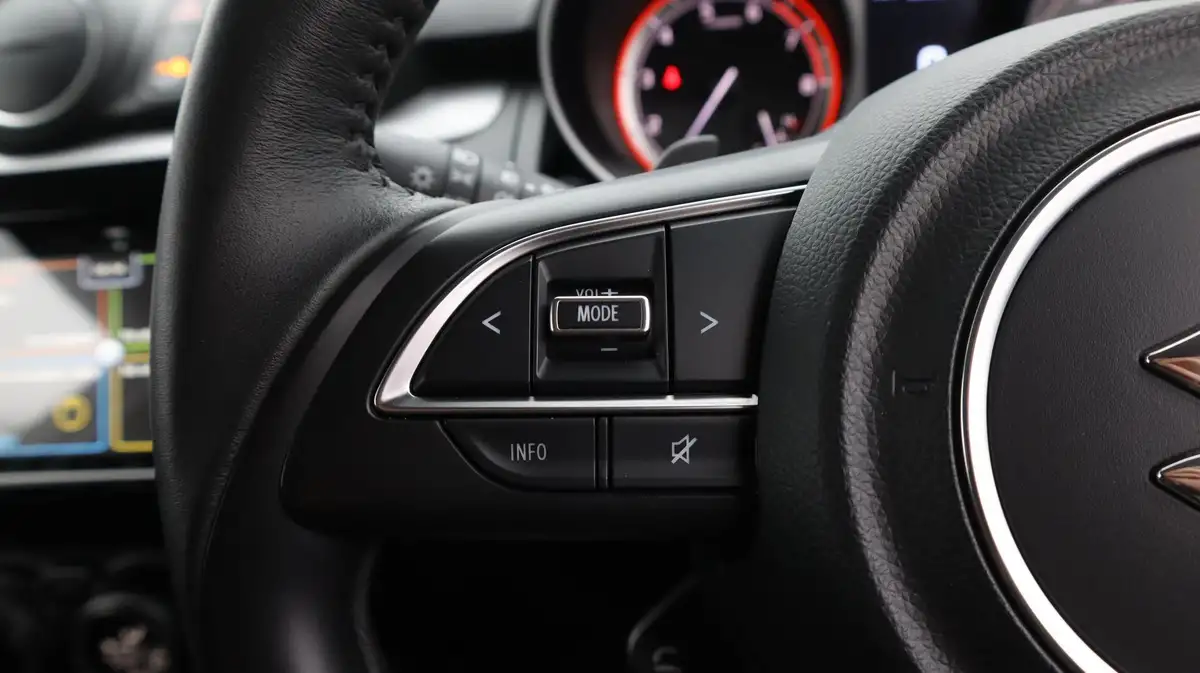 2024-suzuki-swift-12-dualjet-sz5-big-22